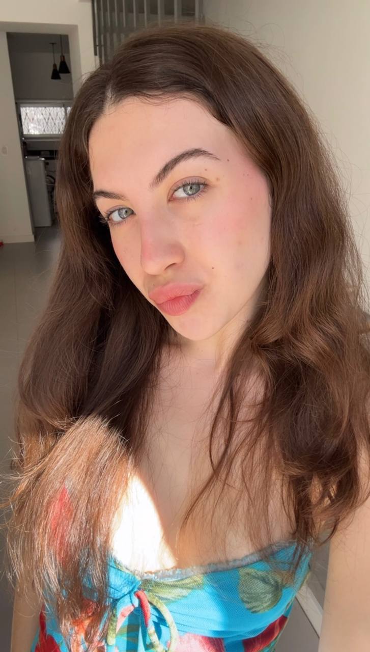 Nude girl Amber in Jeddah