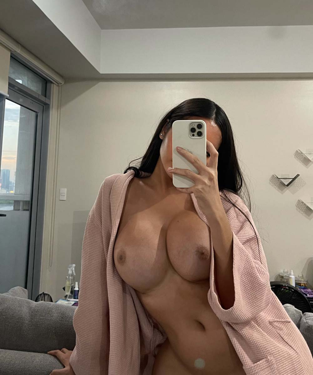Angela Castellanos naked in Jeddah