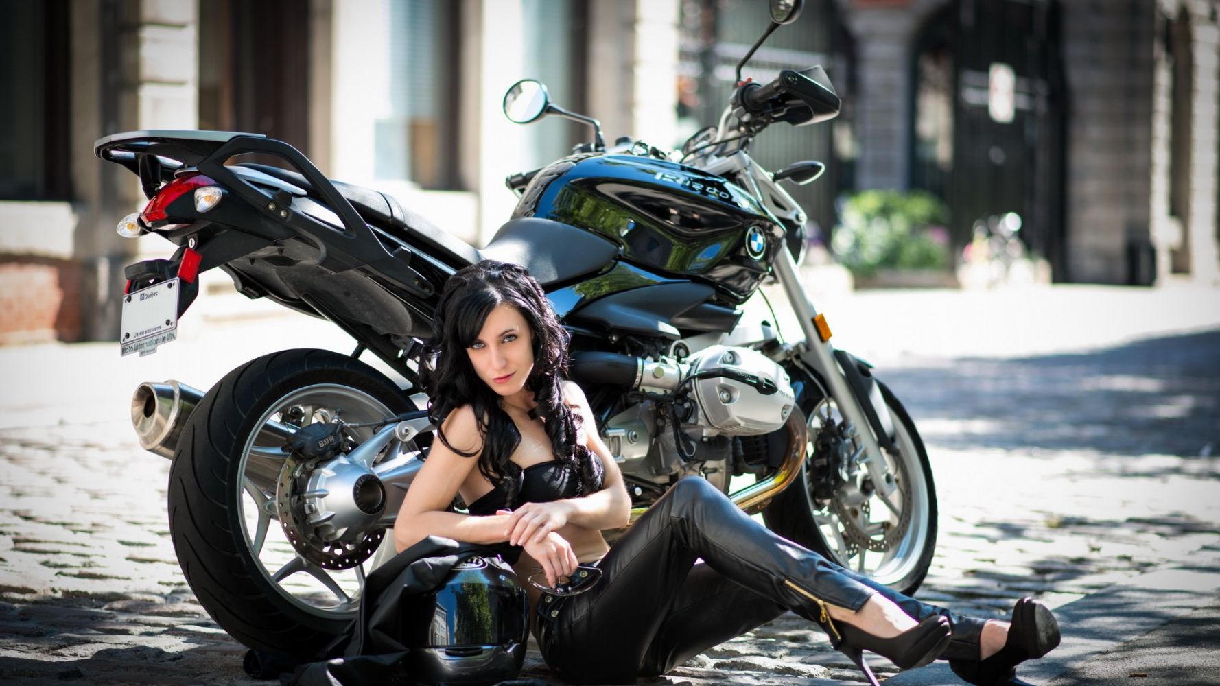 European women on bikes in Jeddah