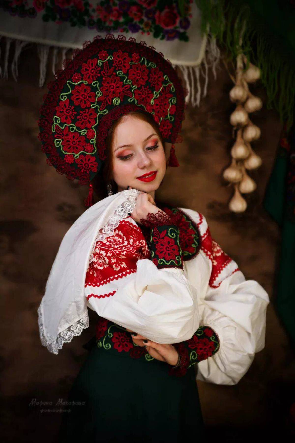 Women in Slavic costumes underwear in Jeddah