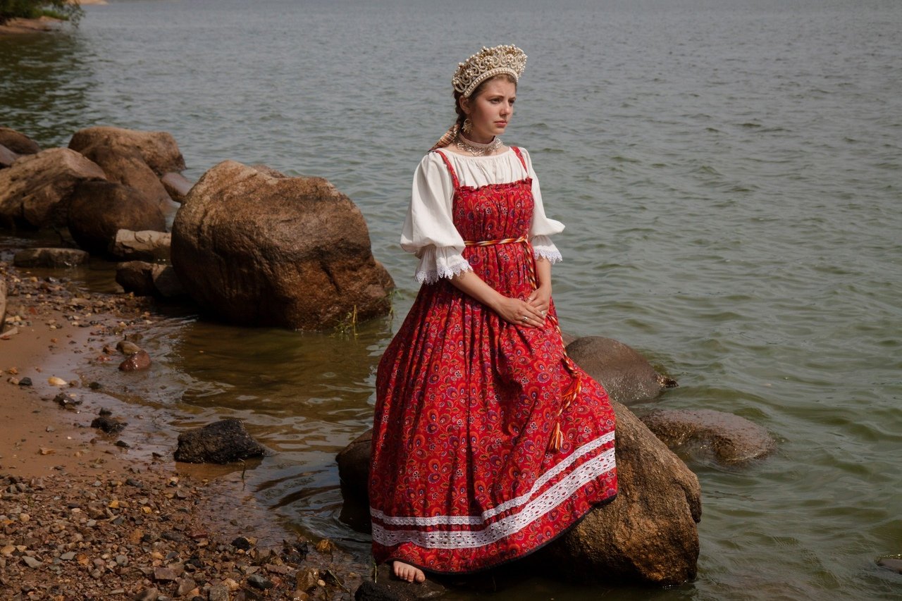Women in Slavic costumes in Jeddah