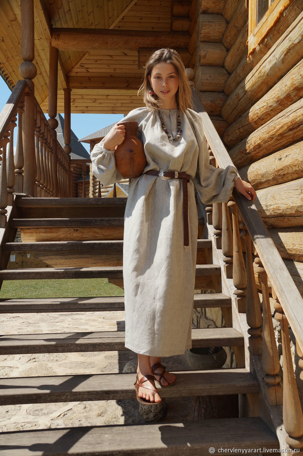 Girls in Slavic costumes in Jeddah